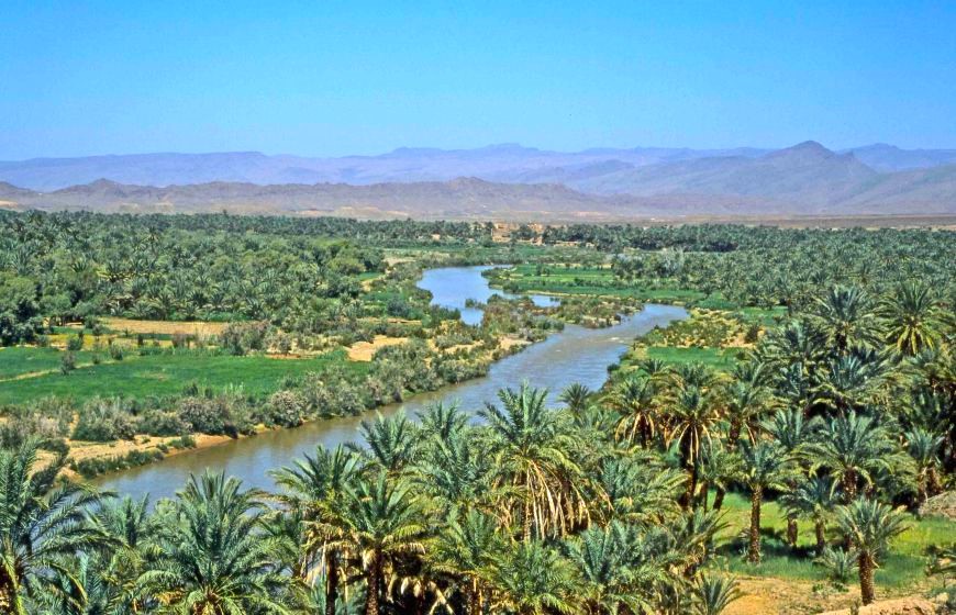 Explore Morocco Desert Valleys: Zagora, Draa Valley & Hidden Oases